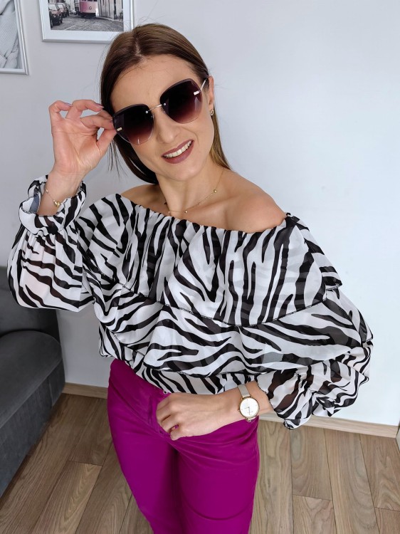 Bluzka hiszpanka z falbankami wiskoza czarno-biała zebra