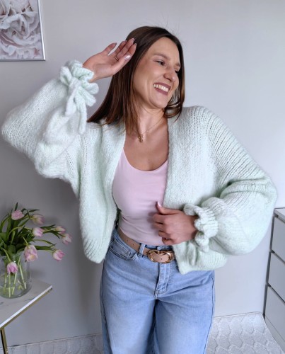 Sweter kardigan z falbanką i kokardką na rękawie pistacja