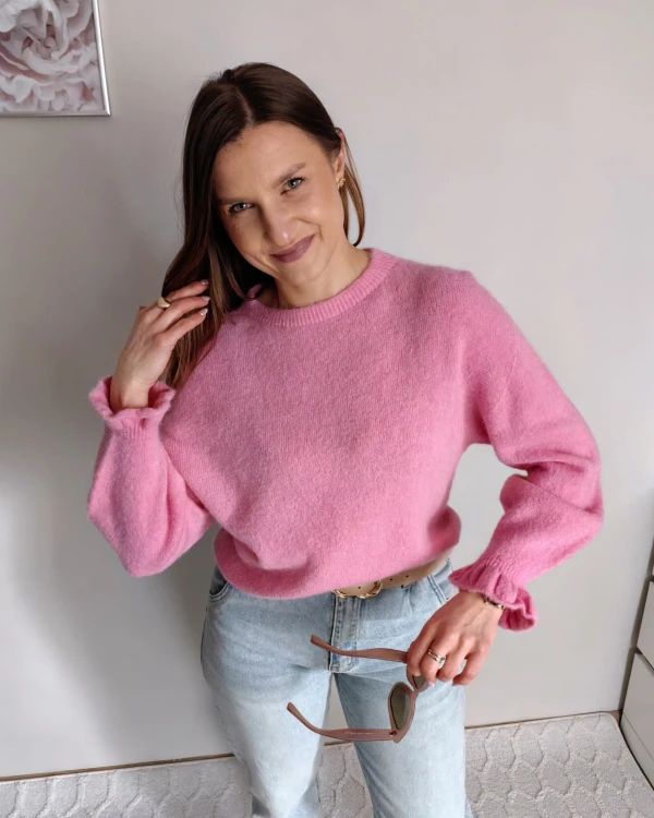 Sweter basic z 30% baby alpaka i rękawem dzwonek cukierkowy róż