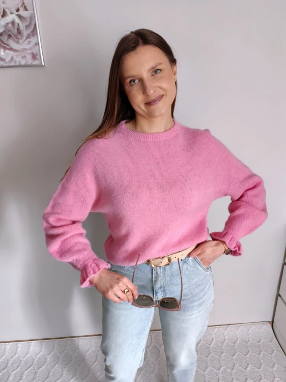 Sweter basic z 30% baby alpaka i rękawem dzwonek cukierkowy róż