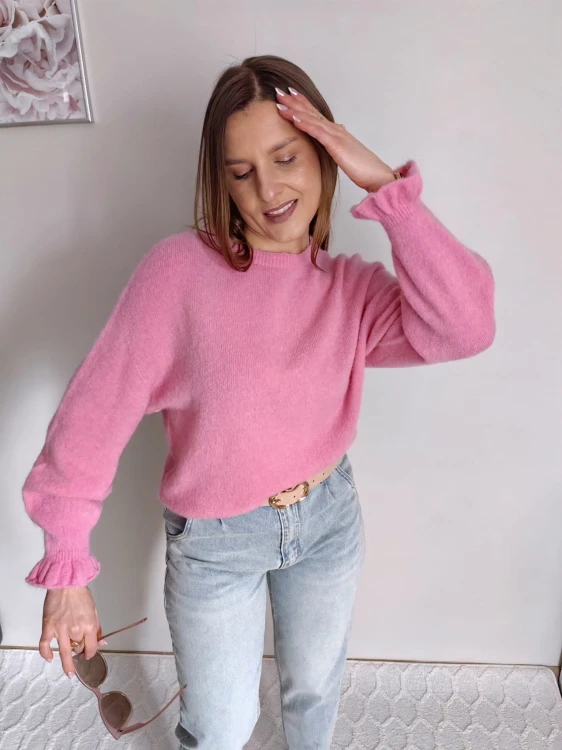 Sweter basic z 30% baby alpaka i rękawem dzwonek cukierkowy róż