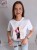T-shirt biały z nadrukiem różowa dziewczyna