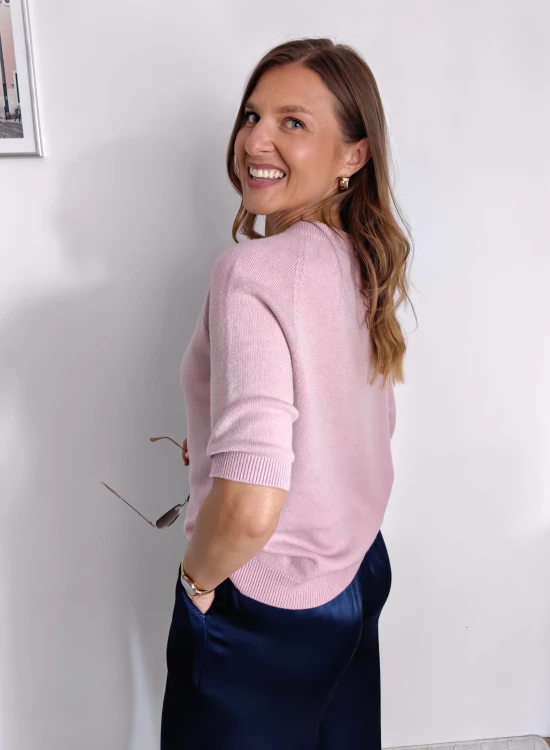 Sweterek basic z rękawem 3/4 pudrowy róż 50% wiskoza