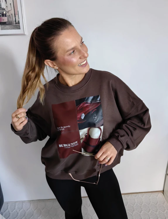Bluza basic short czekolada z kolażem burgundy mood 95% bawełna