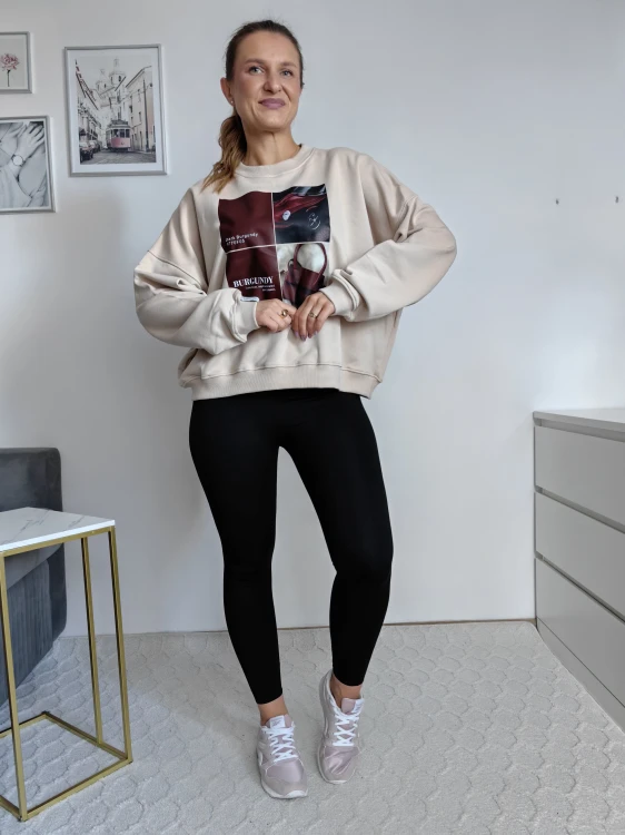 Bluza basic short beżowa z kolażem burgundy mood 95% bawełna