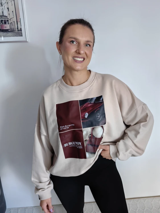 Bluza basic short beżowa z kolażem burgundy mood 95% bawełna