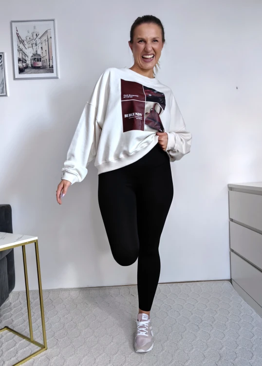 Bluza basic short kokos z kolażem burgundy mood 95% bawełna